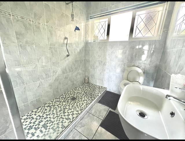 4 BEDROOM HOUSE FOR SALE IN SCOTTBURGH SOUTH